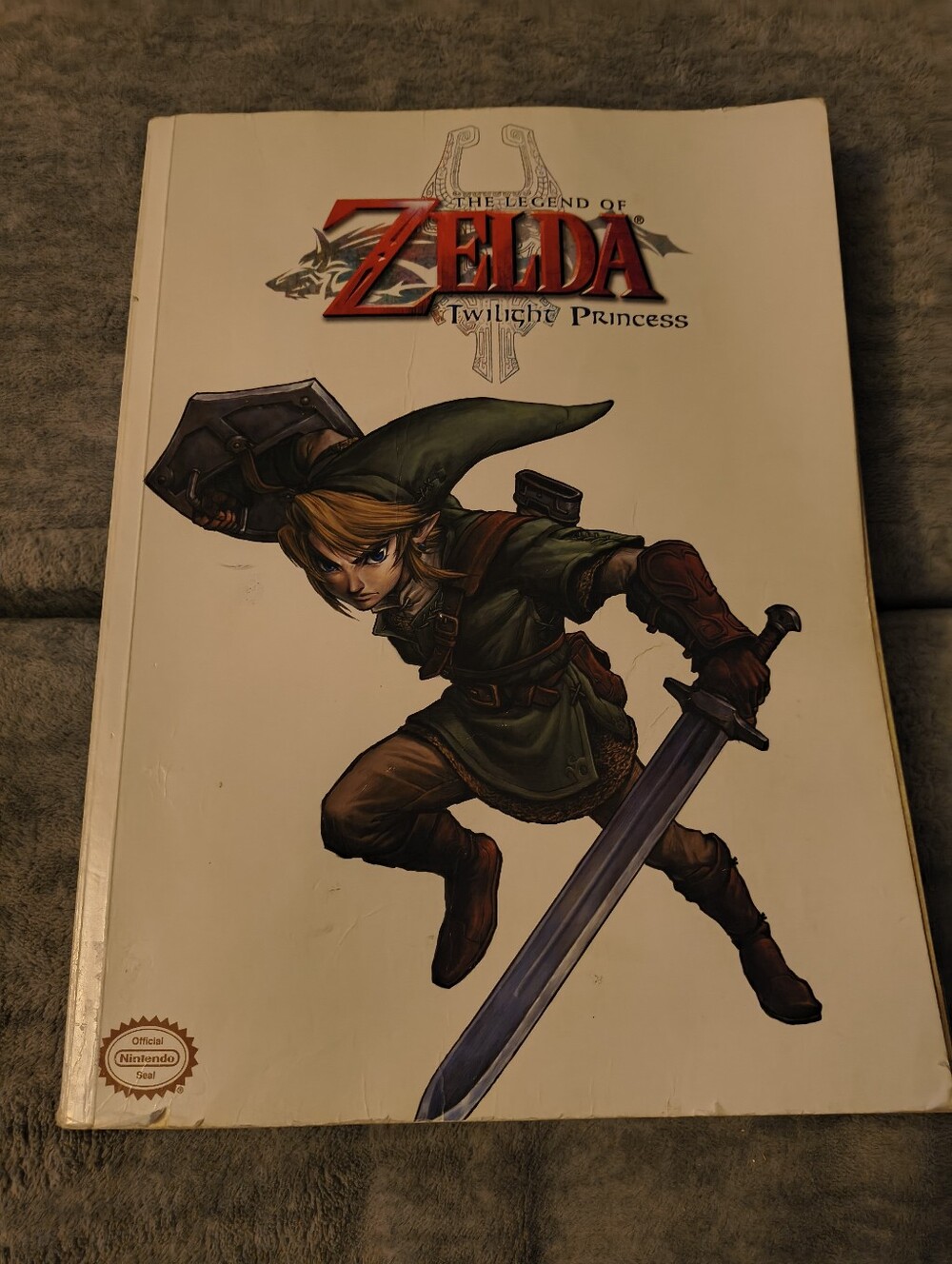 The Legend of Zelda: Twilight Princess Collector's Guide - White